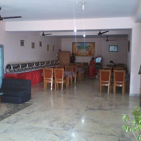 Hotel Sambodhi Bhopal Exteriör bild