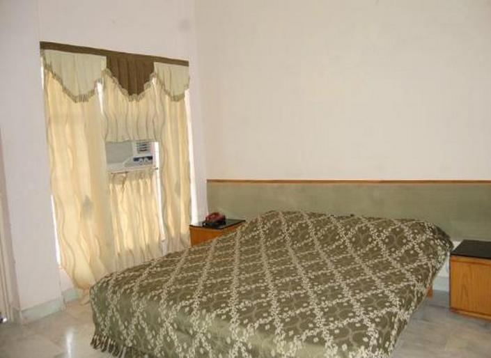 Hotel Sambodhi Bhopal Rum bild