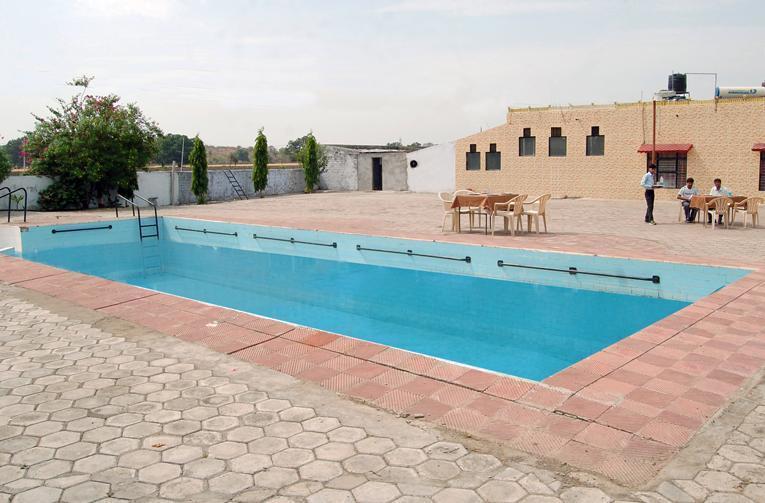 Hotel Sambodhi Bhopal Exteriör bild